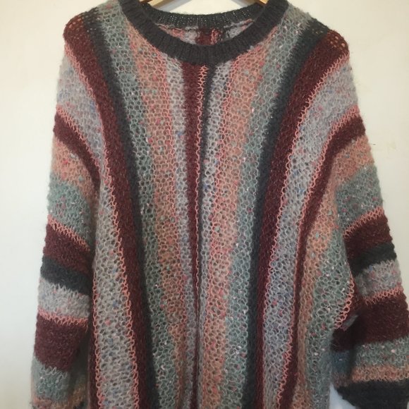 VINTAGE OVERSIZED LIGHTWEIGHT SWEATER - Picture 2 of 7